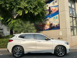 BMW X2 2023 sDrive25i Versión Yao Yi exterior foto 4 BMW X2 2023 sDrive25i Versión Yao Yi exterior foto 4