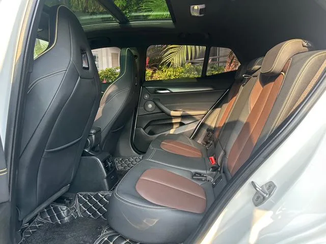 BMW X2 2023 sDrive25i Versión Yao Yi interior foto 11 BMW X2 2023 sDrive25i Versión Yao Yi interior foto 11