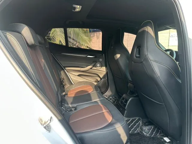 BMW X2 2023 sDrive25i Versión Yao Yi interior foto 12 BMW X2 2023 sDrive25i Versión Yao Yi interior foto 12
