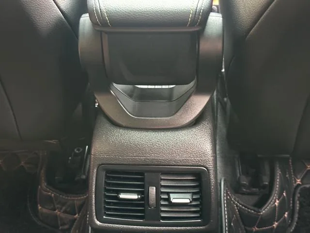 BMW X2 2023 sDrive25i Versión Yao Yi interior foto 18 BMW X2 2023 sDrive25i Versión Yao Yi interior foto 18