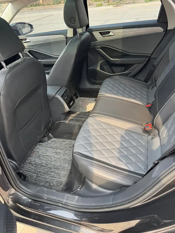 Volkswagen Sagitar 2023 300TSI DSG Premium Edition interior photo 6