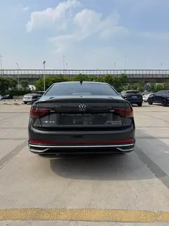 Volkswagen Sagitar 2023 300TSI DSG Premium Edition interior photo 8