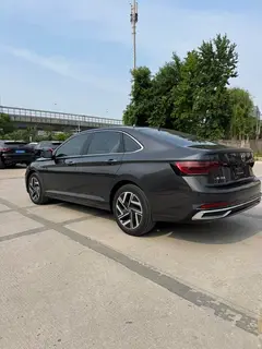 Volkswagen Sagitar 2023 300TSI DSG Premium Edition interior photo 9