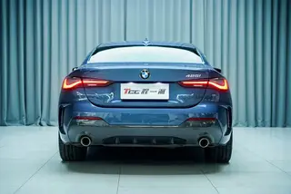 BMW 4 Series 2022 425i M Sports suit interior photo 11 BMW 4 Series 2022 425i M Sports suit interior photo 11