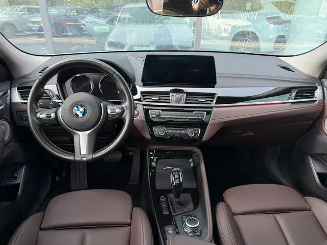 BMW X2 2023 sDrive25i M Edición nocturna deportiva exterior foto 5