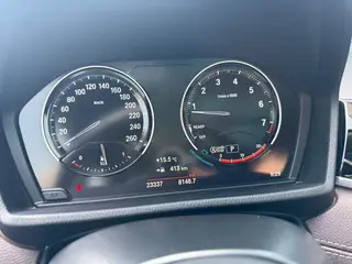 BMW X2 2023 sDrive25i M Edición nocturna deportiva interior foto 9