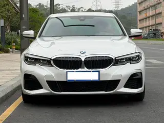 BMW 3 Series 2022 Restyling 325i M Sports suit exterior photo 2