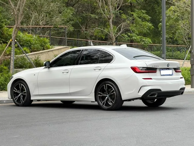 BMW 3 Series 2022 Restyling 325i M Sports suit exterior photo 5
