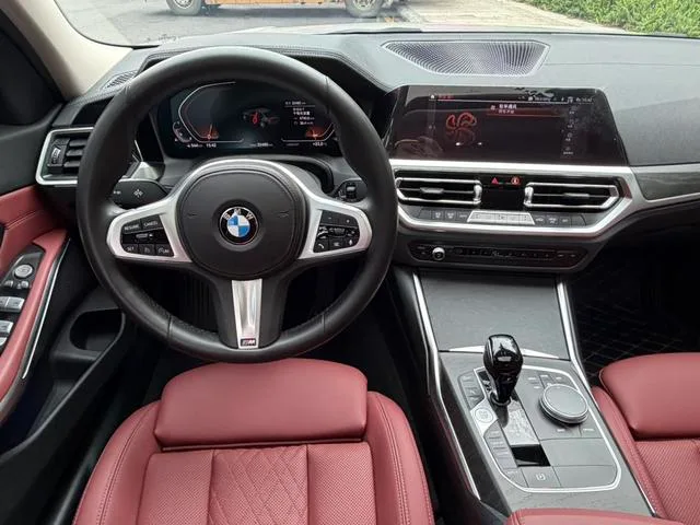 BMW 3 Series 2022 Restyling 325i M Sports suit interior photo 11