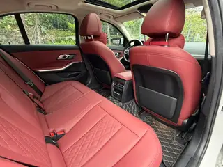 BMW 3 Series 2022 Restyling 325i M Sports suit interior photo 15