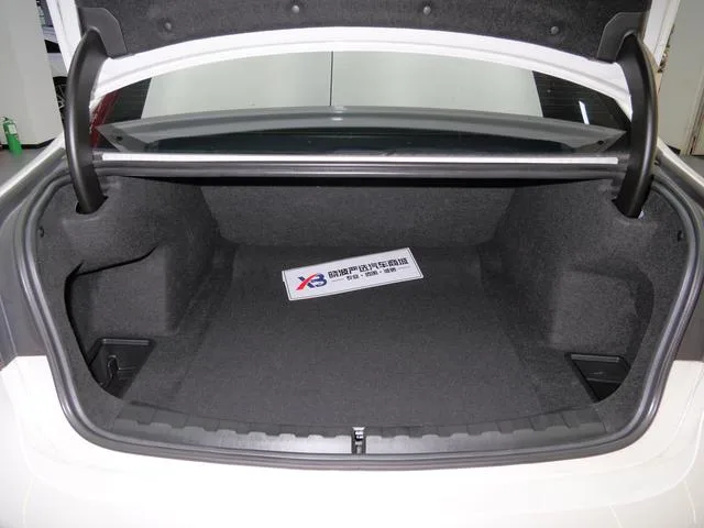 BMW 3 Series 2023 325Li M Ensemble de sport intérieur photo 14