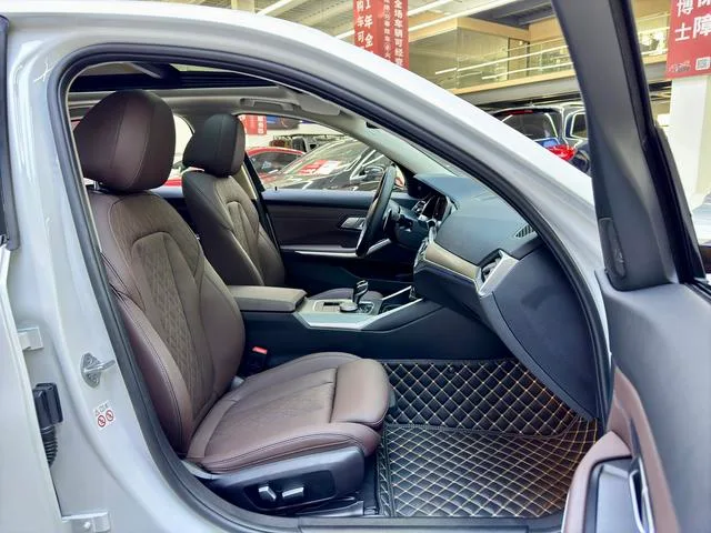 BMW 3 Series 2022 325Li M Sports Night Suit exterior photo 3 BMW 3 Series 2022 325Li M Sports Night Suit exterior photo 3