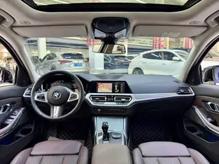 BMW 3 Series 2022 325Li M Sports Night Suit interior photo 10 BMW 3 Series 2022 325Li M Sports Night Suit interior photo 10