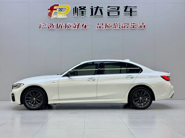 BMW 3 Series 2022 325Li M Sports Night Suit interior photo 14 BMW 3 Series 2022 325Li M Sports Night Suit interior photo 14
