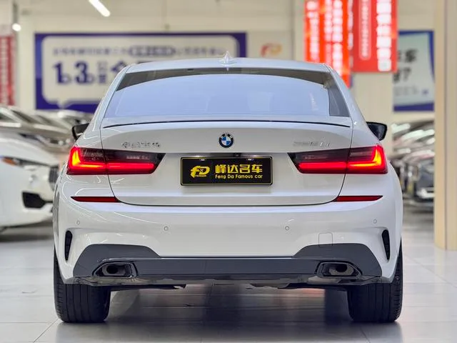 BMW 3 Series 2022 325Li M Sports Night Suit interior photo 15 BMW 3 Series 2022 325Li M Sports Night Suit interior photo 15