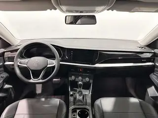 Volkswagen Passat 2024 280TSI Edición de negocios interior foto 11