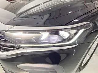 Volkswagen Passat 2024 280TSI Edición de negocios interior foto 18