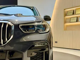 BMW X5 2021 Restyling xDrive40i M Sports suit exterior photo 3 BMW X5 2021 Restyling xDrive40i M Sports suit exterior photo 3