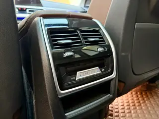 BMW X5 2021 Restyling xDrive40i M Sports suit interior photo 16 BMW X5 2021 Restyling xDrive40i M Sports suit interior photo 16