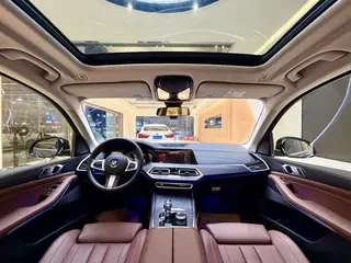 BMW X5 2021 Restyling xDrive40i M Sports suit interior photo 17 BMW X5 2021 Restyling xDrive40i M Sports suit interior photo 17