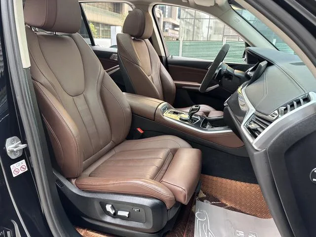 BMW X5 2021 xDrive30i M Conjunto deportivo exterior foto 9 BMW X5 2021 xDrive30i M Conjunto deportivo exterior foto 9