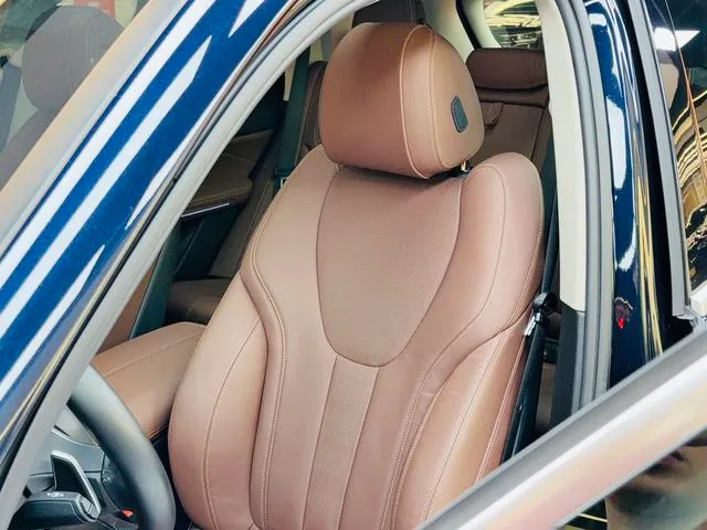 BMW X5 2021 Reforma xDrive40i M Conjunto deportivo interior foto 13