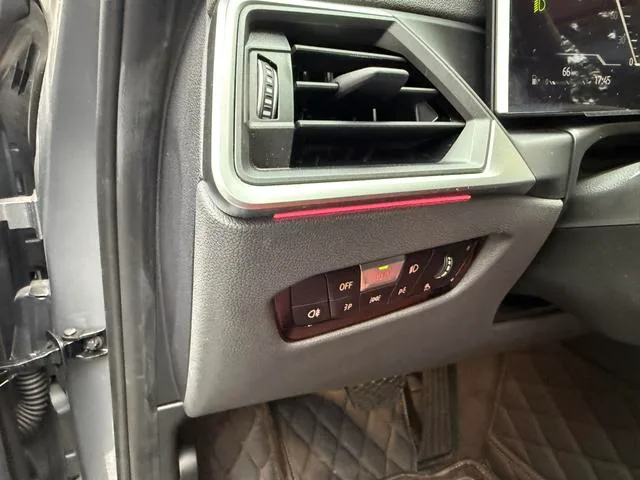 BMW 3 Series 2023 325i M Traje nocturno deportivo Yao interior foto 12