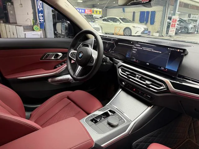 BMW 3 Series 2023 325i M Traje nocturno deportivo Yao interior foto 20