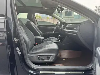 Volkswagen Passat 2023 Reforma 330TSI Edición Star Elite exterior foto 4 Volkswagen Passat 2023 Reforma 330TSI Edición Star Elite exterior foto 4