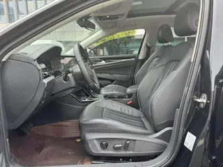 Volkswagen Passat 2023 Reforma 330TSI Edición Star Elite interior foto 10 Volkswagen Passat 2023 Reforma 330TSI Edición Star Elite interior foto 10