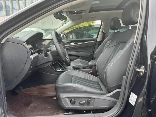 Volkswagen Passat 2023 Reforma 330TSI Edición Star Elite interior foto 10 Volkswagen Passat 2023 Reforma 330TSI Edición Star Elite interior foto 10