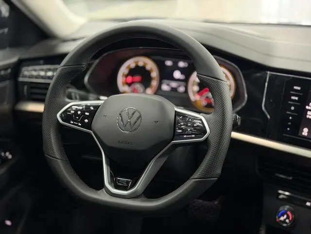 Volkswagen Passat 2020 Restyling 280TSI Business Edition Country VI interior photo 14 Volkswagen Passat 2020 Restyling 280TSI Business Edition Country VI interior photo 14