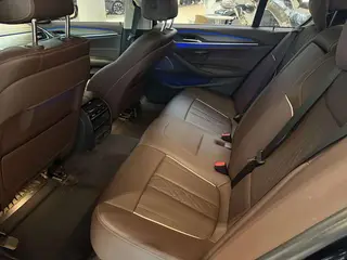 BMW 5 Series 2022 530Li Líder Traje de lujo interior foto 12 BMW 5 Series 2022 530Li Líder Traje de lujo interior foto 12