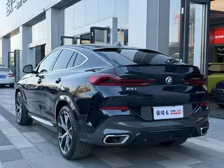 BMW X6 2022 xDrive40i Tipo de lujo M Conjunto deportivo exterior foto 4 BMW X6 2022 xDrive40i Tipo de lujo M Conjunto deportivo exterior foto 4