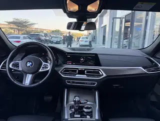BMW X6 2022 xDrive40i Tipo de lujo M Conjunto deportivo interior foto 17 BMW X6 2022 xDrive40i Tipo de lujo M Conjunto deportivo interior foto 17
