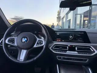 BMW X6 2022 xDrive40i Tipo de lujo M Conjunto deportivo interior foto 18 BMW X6 2022 xDrive40i Tipo de lujo M Conjunto deportivo interior foto 18