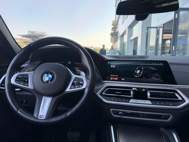 BMW X6 2022 xDrive40i Tipo de lujo M Conjunto deportivo interior foto 18 BMW X6 2022 xDrive40i Tipo de lujo M Conjunto deportivo interior foto 18