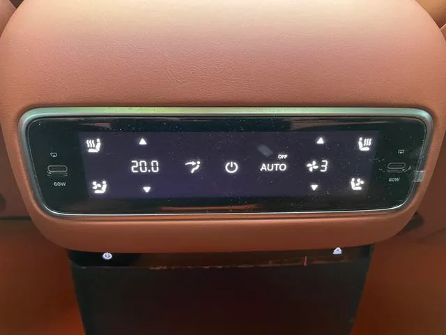 Li Auto L9 2024 Ultra Edición interior foto 13 Li Auto L9 2024 Ultra Edición interior foto 13