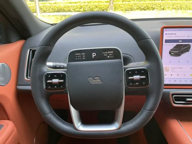 Li Auto L9 2024 Ultra Edición interior foto 14 Li Auto L9 2024 Ultra Edición interior foto 14