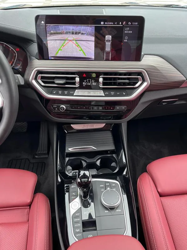BMW X3 2022 xDrive30i Leader M Ensemble de nuit Yao intérieur photo 10 BMW X3 2022 xDrive30i Leader M Ensemble de nuit Yao intérieur photo 10