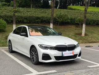 BMW 3 Series 2022 Reforma 325Li M Conjunto deportivo exterior foto 3 BMW 3 Series 2022 Reforma 325Li M Conjunto deportivo exterior foto 3