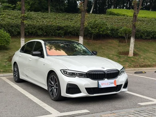BMW 3 Series 2022 Reforma 325Li M Conjunto deportivo exterior foto 3 BMW 3 Series 2022 Reforma 325Li M Conjunto deportivo exterior foto 3