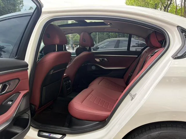 BMW 3 Series 2022 Reforma 325Li M Conjunto deportivo exterior foto 7 BMW 3 Series 2022 Reforma 325Li M Conjunto deportivo exterior foto 7