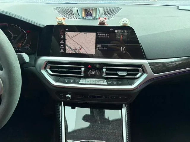 BMW 3 Series 2022 Reforma 325Li M Conjunto deportivo interior foto 12 BMW 3 Series 2022 Reforma 325Li M Conjunto deportivo interior foto 12