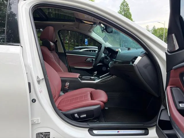 BMW 3 Series 2022 Reforma 325Li M Conjunto deportivo interior foto 15 BMW 3 Series 2022 Reforma 325Li M Conjunto deportivo interior foto 15