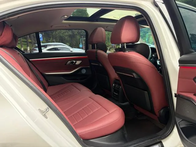 BMW 3 Series 2022 Reforma 325Li M Conjunto deportivo interior foto 17 BMW 3 Series 2022 Reforma 325Li M Conjunto deportivo interior foto 17