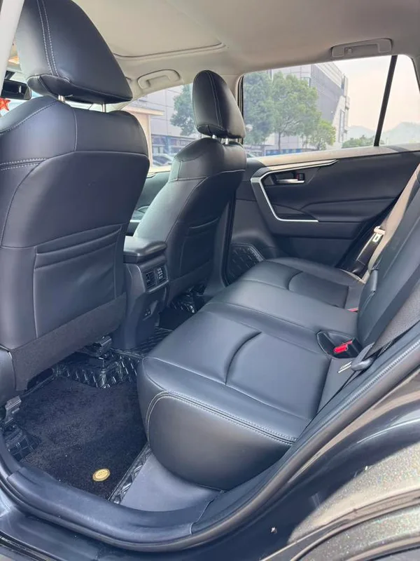 Toyota RAV4 2021 2.0L CVT Versión de lujo de tracción a dos ruedas exterior foto 9 Toyota RAV4 2021 2.0L CVT Versión de lujo de tracción a dos ruedas exterior foto 9