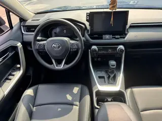 Toyota RAV4 2021 2.0L CVT Versión de lujo de tracción a dos ruedas interior foto 12 Toyota RAV4 2021 2.0L CVT Versión de lujo de tracción a dos ruedas interior foto 12