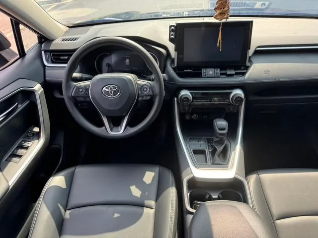 Toyota RAV4 2021 2.0L CVT Versión de lujo de tracción a dos ruedas interior foto 12 Toyota RAV4 2021 2.0L CVT Versión de lujo de tracción a dos ruedas interior foto 12
