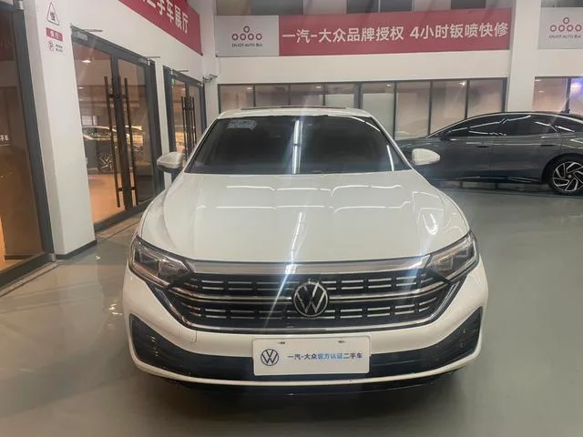 Volkswagen Sagitar 2023 300TSI DSG Premium Edition exterior photo 2 Volkswagen Sagitar 2023 300TSI DSG Premium Edition exterior photo 2